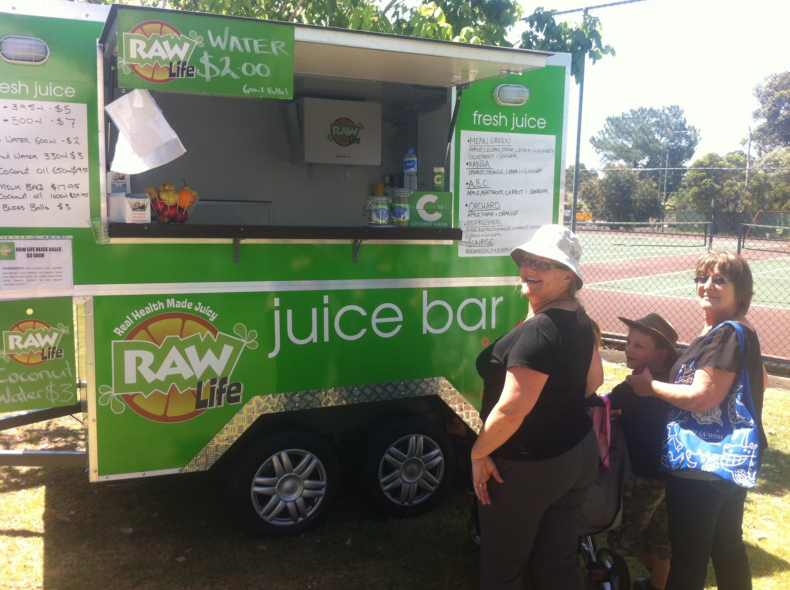 Guest Post: Raw Life about Juicing